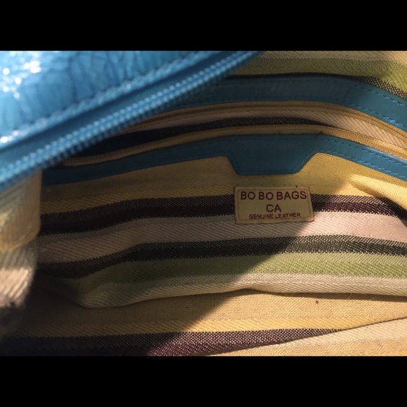 Turquoise patent leather purse - Picture 4 of 6